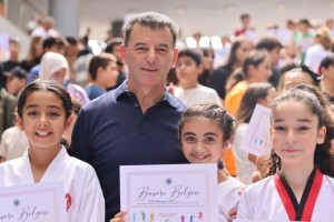 Yaz Spor Kurslarımız Belge Takdimi ile Sona Erdi